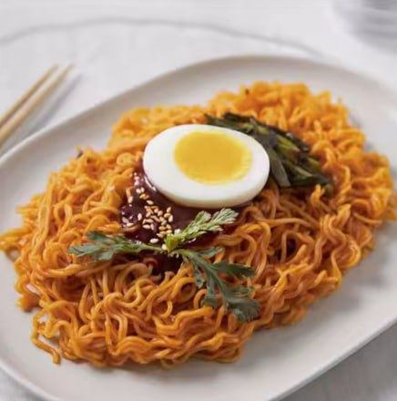 Mie Instan Korea yang Harum: Sup dengan Pasta Kedelai